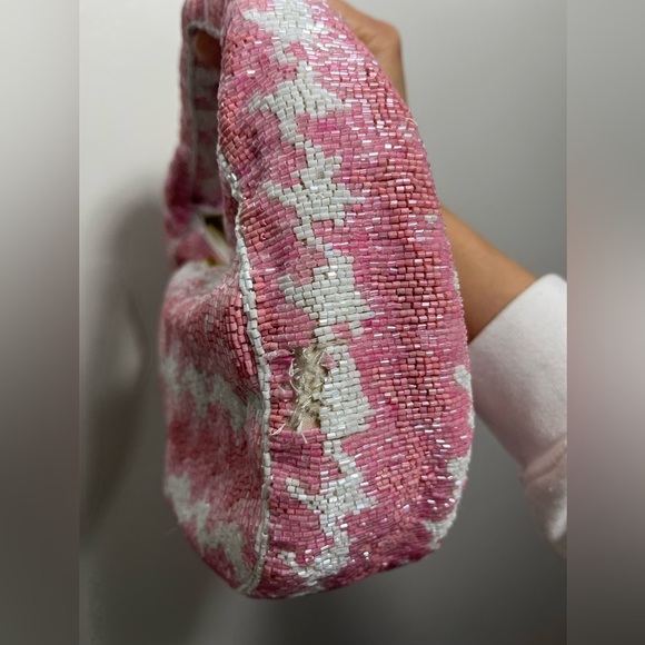 The Tate Beaded Handbag: Graphic Edition - Picture 9 of 12